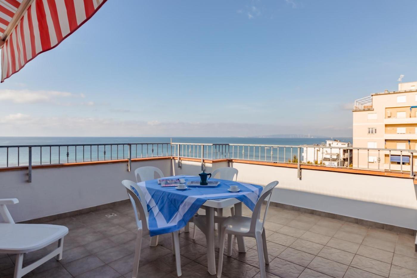Le Terrazze Villa Follonica Bilik gambar